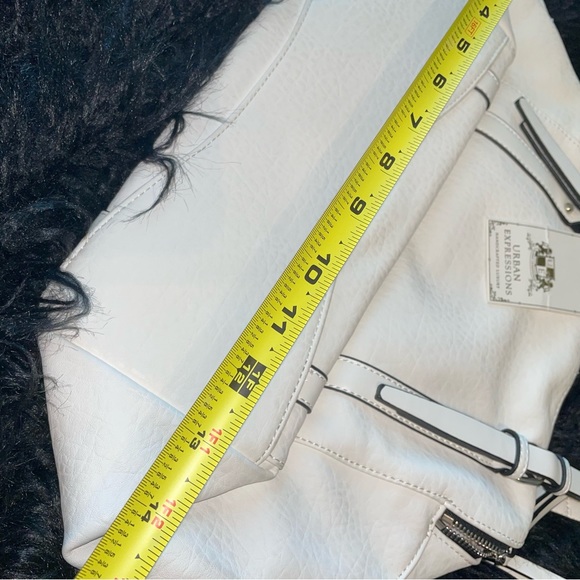 Urban Expressions white bag, NWT - Picture 3 of 5